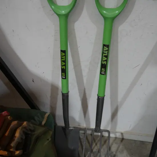 Atlas fork and spade