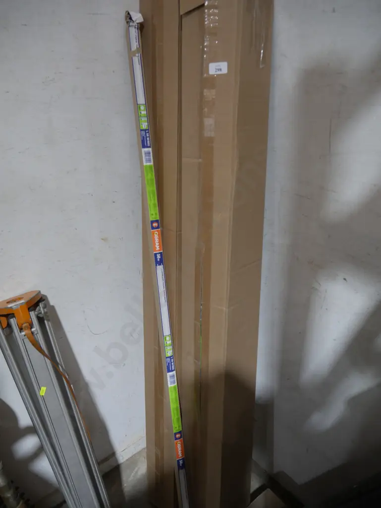 2 boxes of Lumilux cool daylight tube light bulbs Image 1++