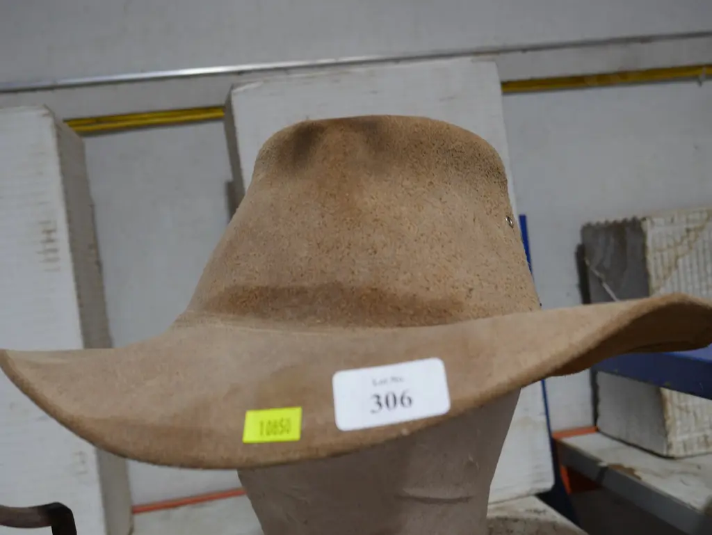 Leather hat Image 1++