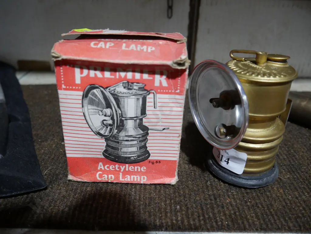 Acetylene cap lamp Image 1++