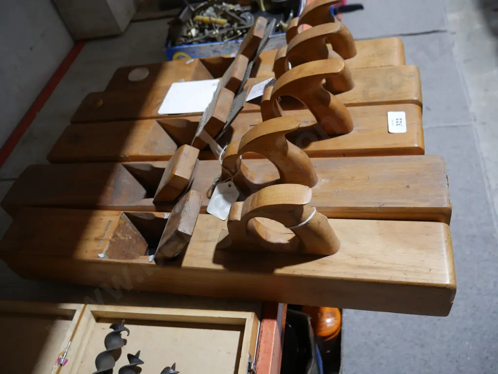 Five large wood planes Image 1++