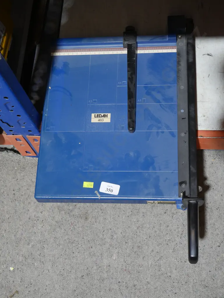 Guillotine Image 1++