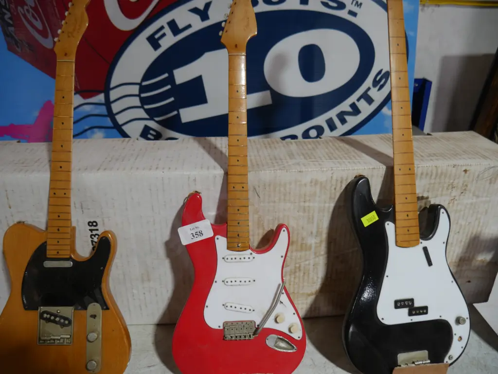 3 mini guitar models Image 1++