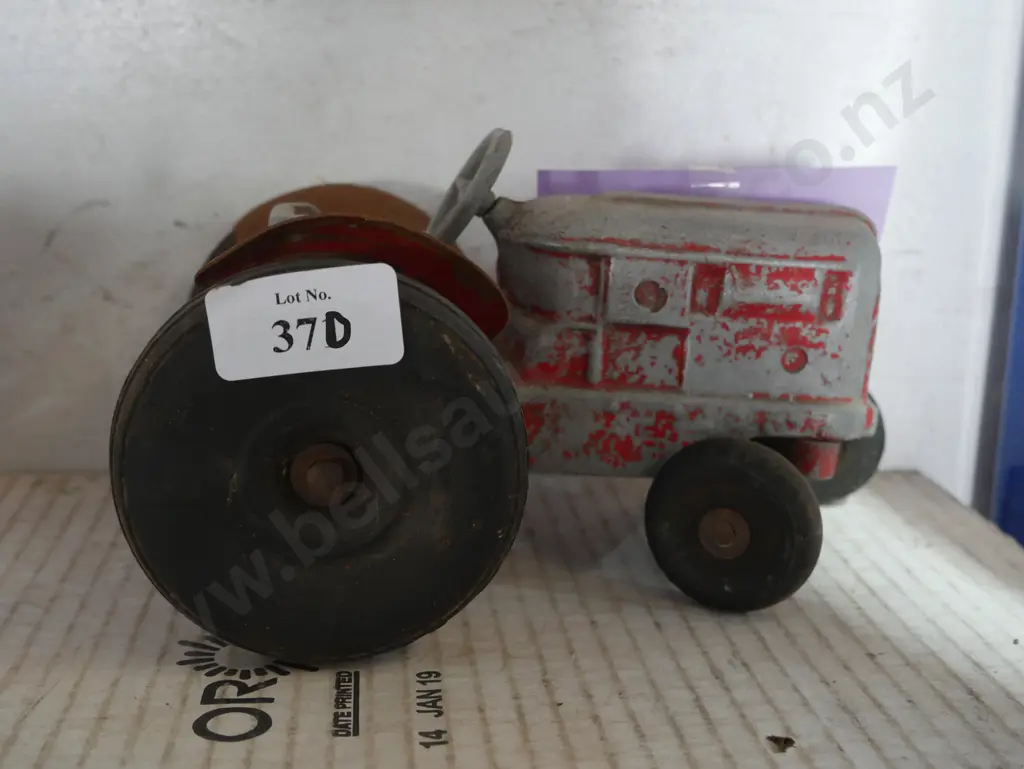 Tiger toys tractor Image 1++
