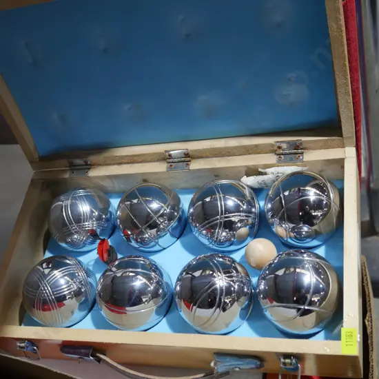 Petanque set