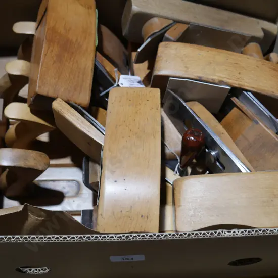 Assorted wood planes