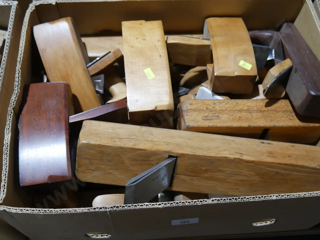 Assorted wood planes Image 1++