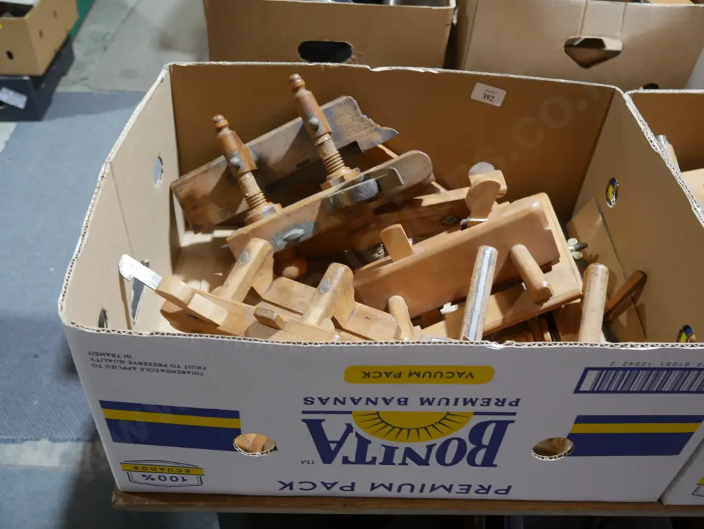 Assorted wood planes Image 1++