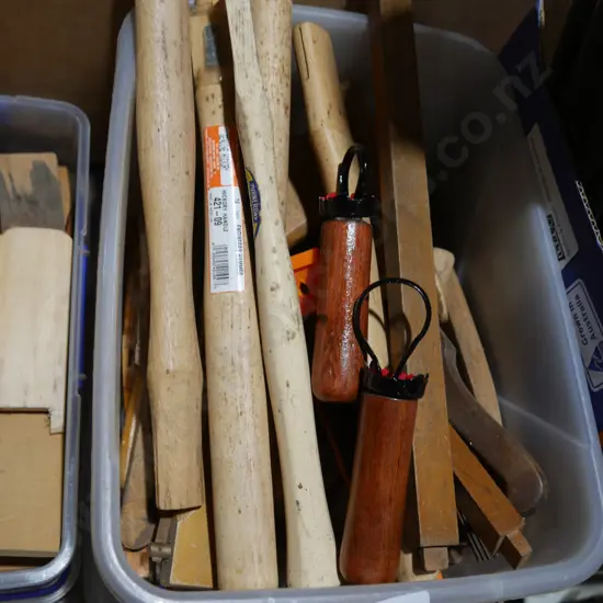 Assorted handles etc