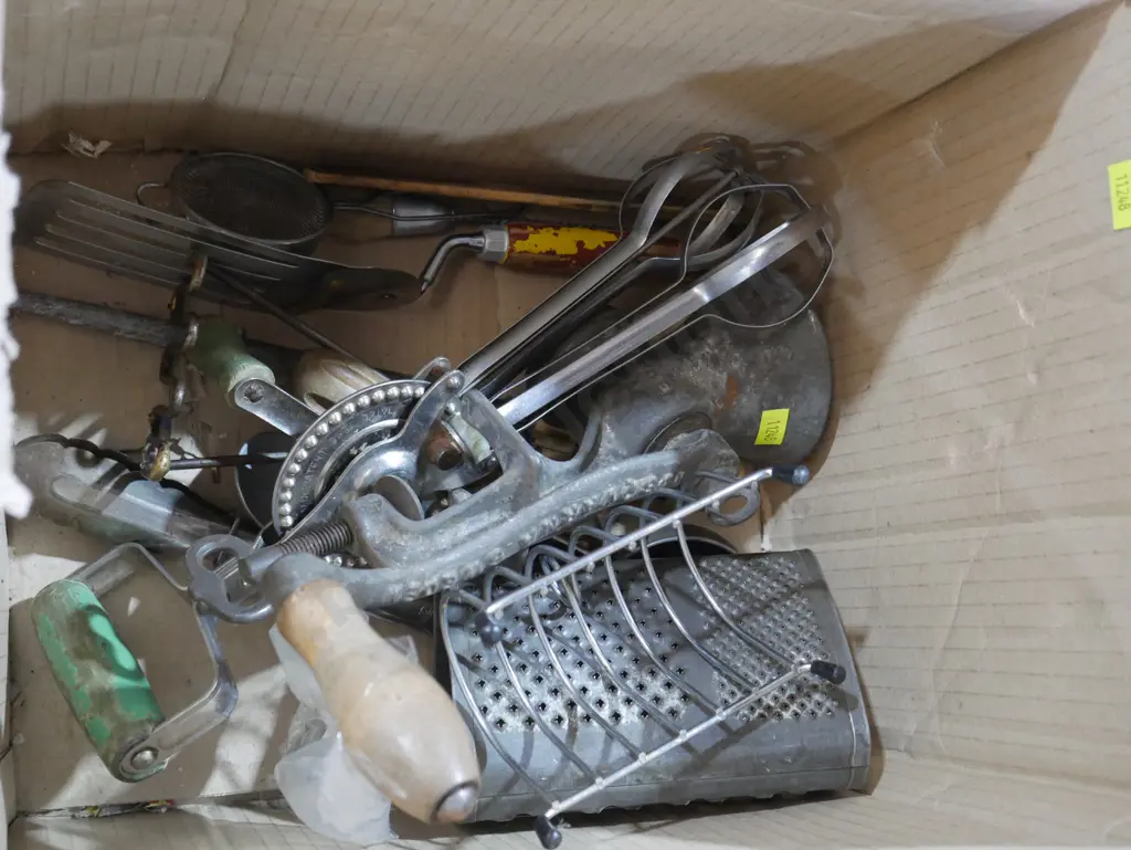 Mincer egg beater etc Image 1++