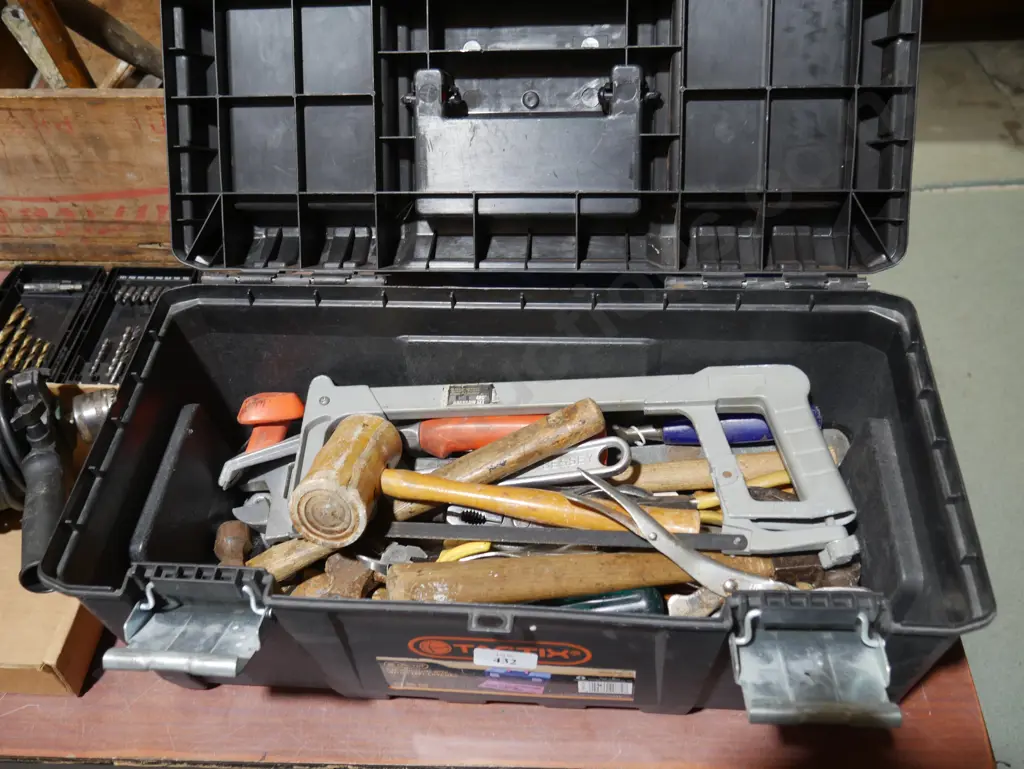 Toolbox and contents Image 1++