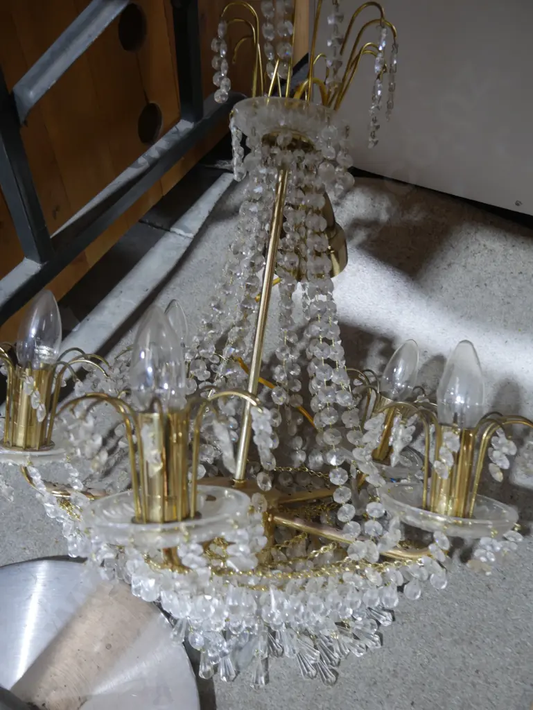 3 chandeliers Image 1++