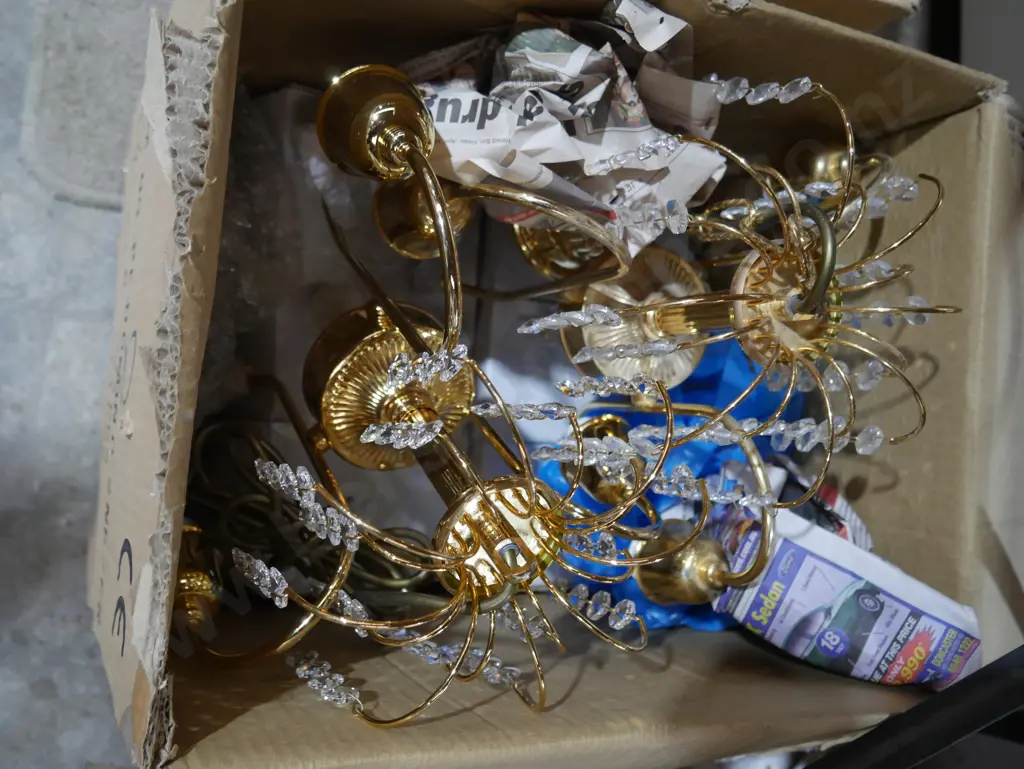 3 chandeliers Image 1++