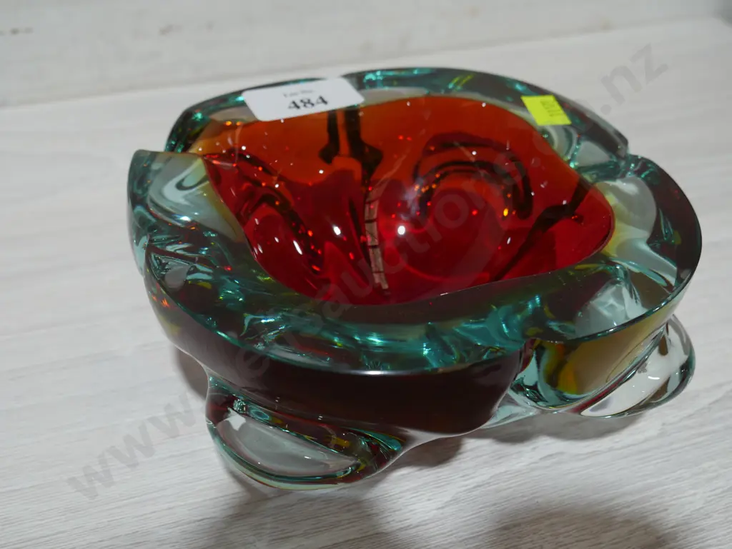 Art glass ashtray Image 1++