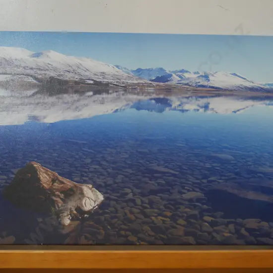 Canvas mountain lake picture