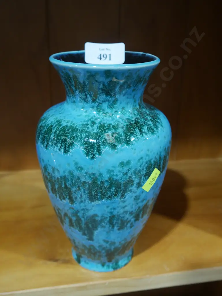 German vase Image 1++