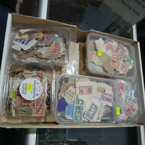 Assorted loose stamps