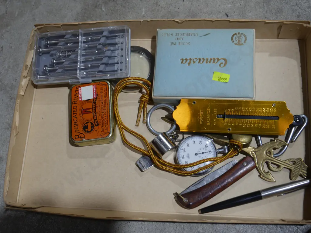 Scales scales, whistle, knife etc Image 1++