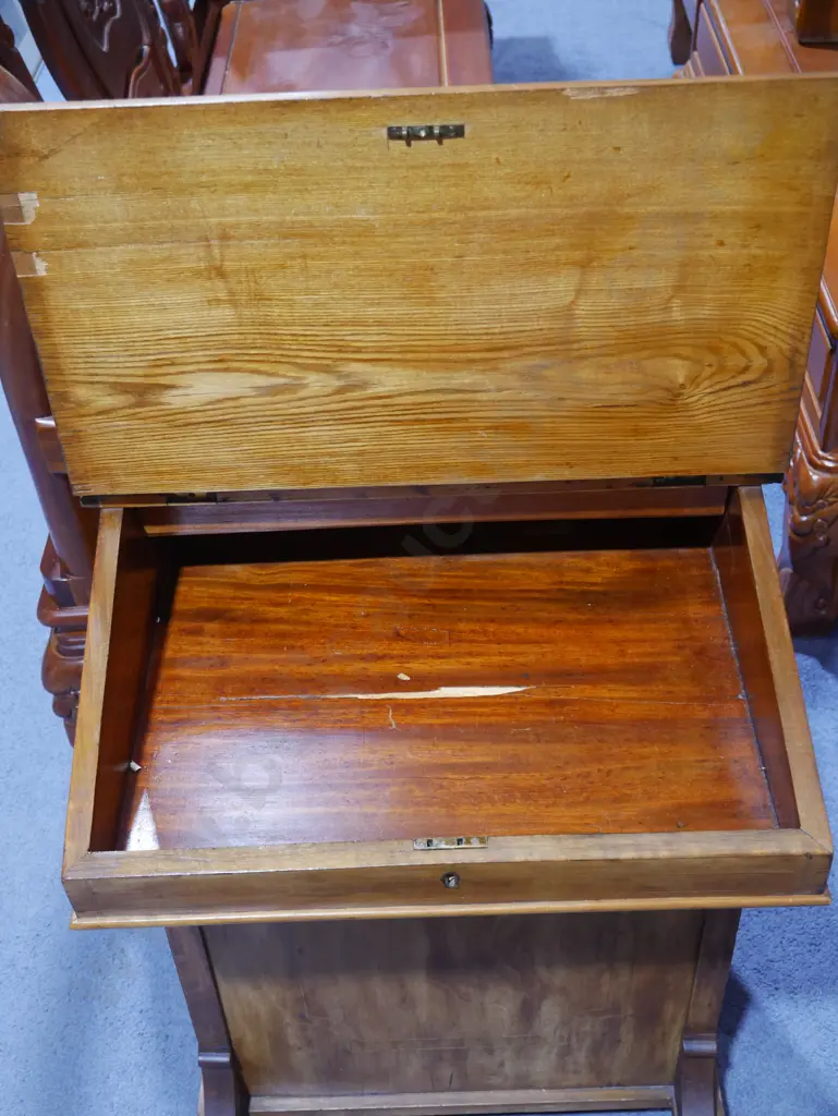 Davenport desk Image 1++