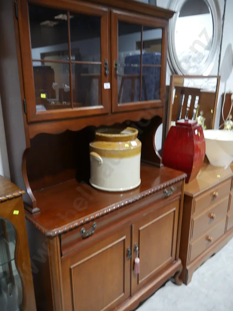 Hutch dresser Image 1++