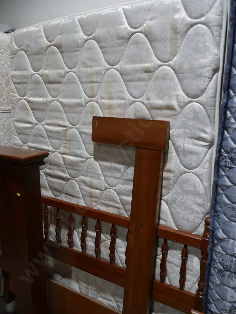 Double bed Image 1++