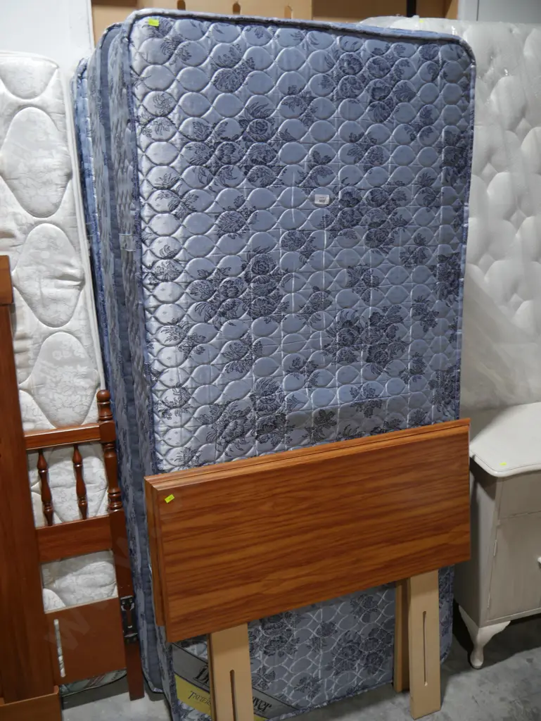 Two single beds Image 1++