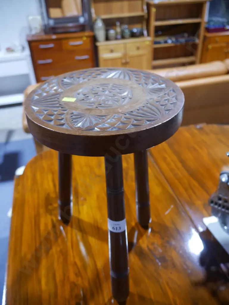 Spiners stool Image 1++