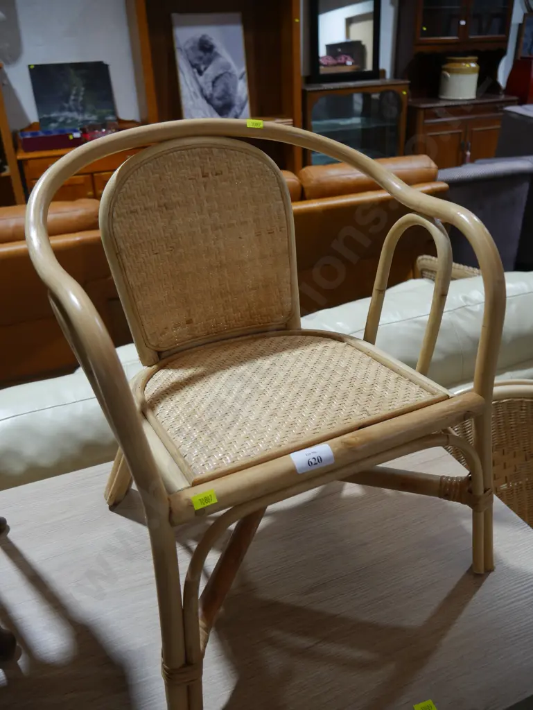 Child's cane chair Image 1++