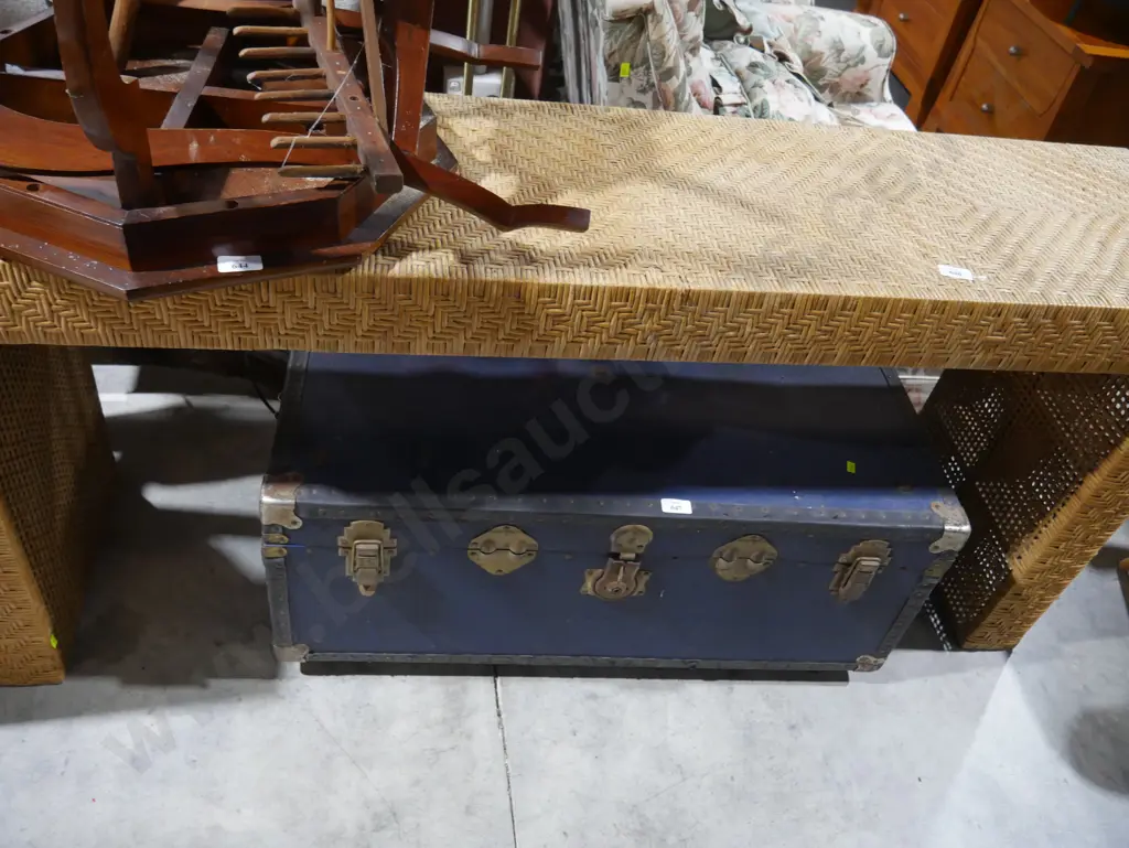 Cane table Image 1++