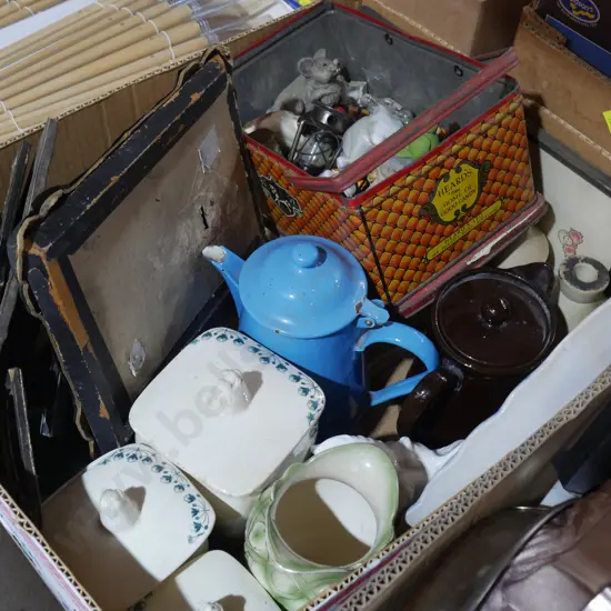 Kitchen containers, small ornaments, picture frames etc