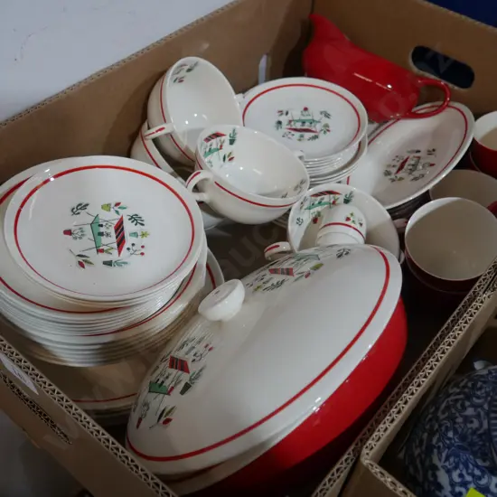 Crown Ducal dinner set