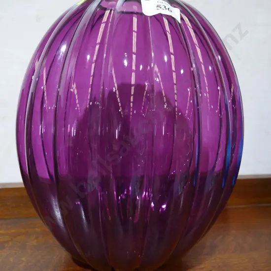 Art glass vase