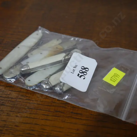 Pearl handle pocket knives