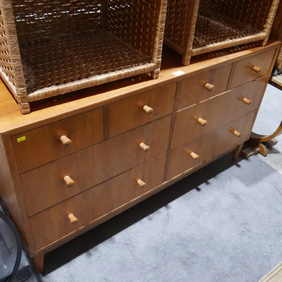 Lowboy chest