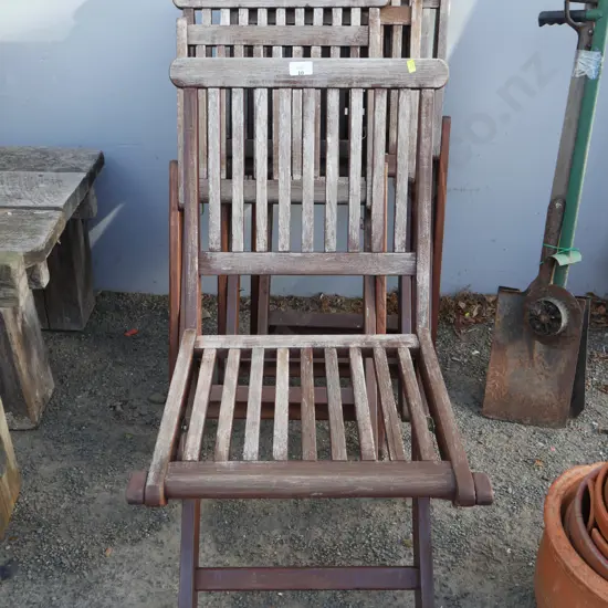 Folding outdoor chairs