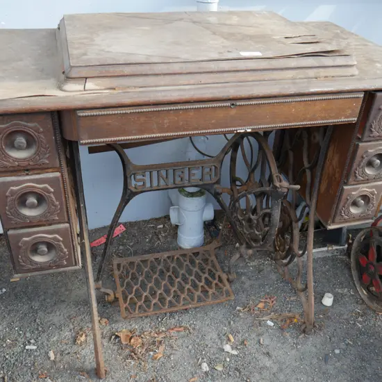 Treadle sewing machine
