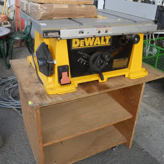 DeWalt bench saw