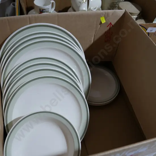 Crown Lynn dinnerware