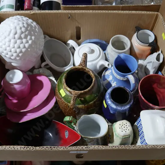 Wedgewood jug, vases, etc