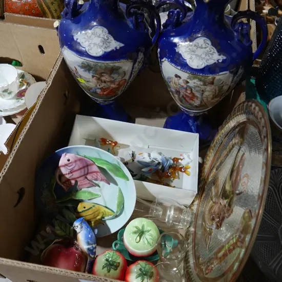 Miniature animals, vases, etc