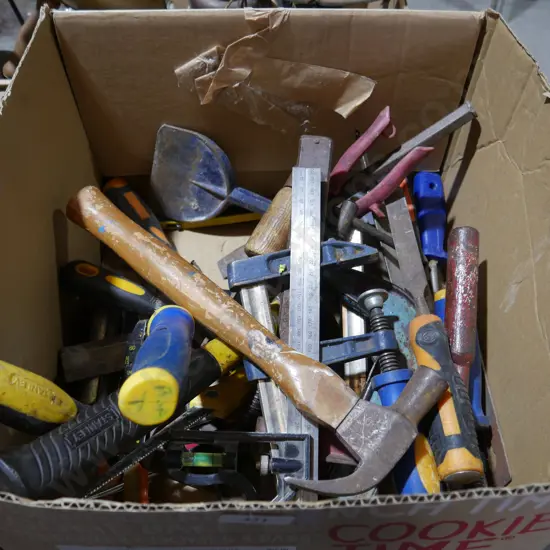 Assorted clamps, chisels etc