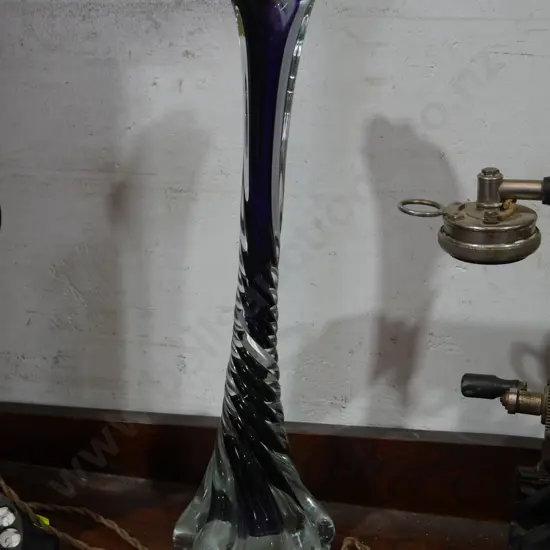 Art glass vase
