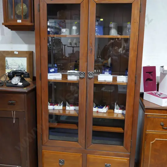 Display cabinet