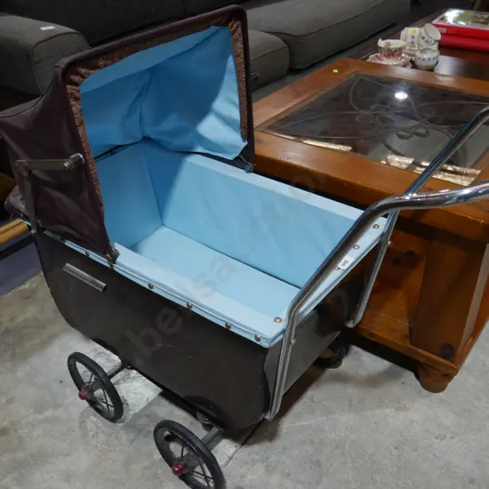 Vintage doll's pram