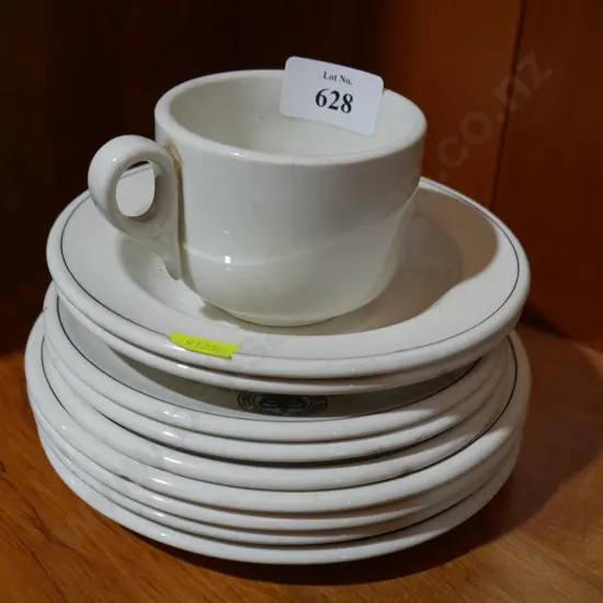NZ tourist hotel crockery