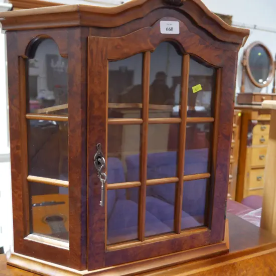 Display cabinet