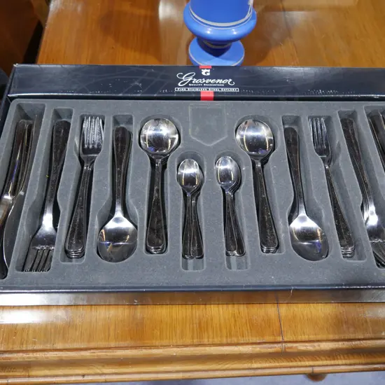 Grosvenor cutlery set