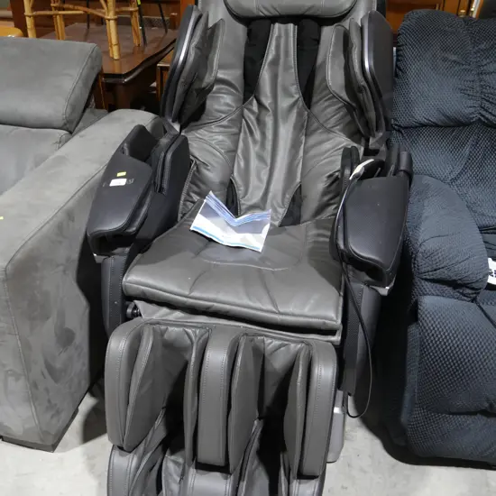Smart comfort massage chair