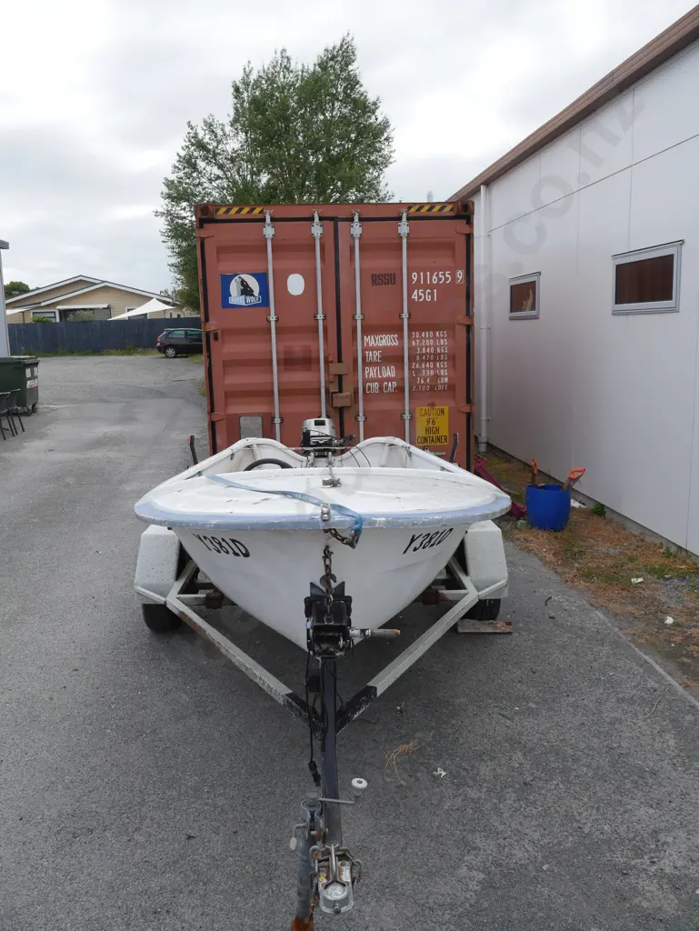 Boat and trailer, Honda outboard motor Image 1++