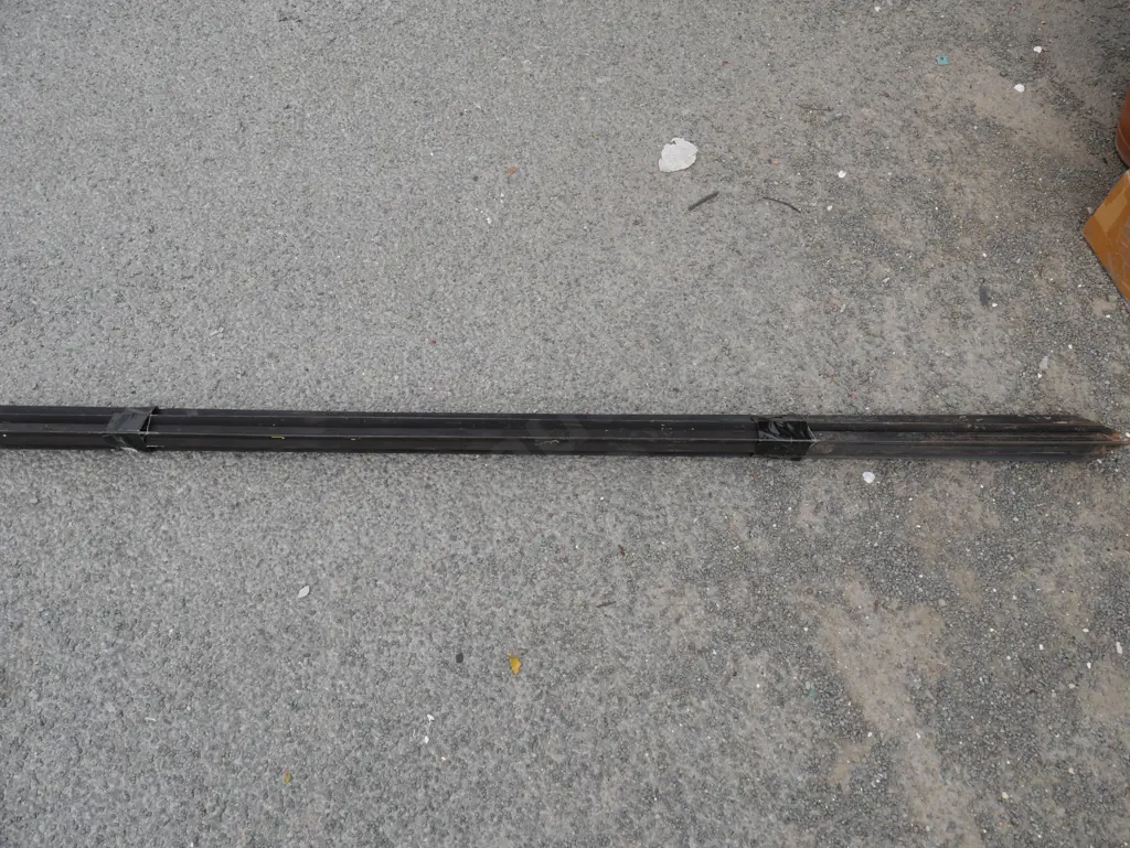 Waratah posts Image 1++